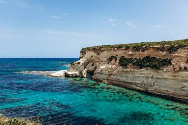 Manzaralı Munxar Pencere Kireçtaşı Kemeri Turkuaz Akdeniz, Marsaskala, Malta