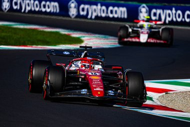  Charles Leclerc (MON) - Scuderia Ferrari - Ferrari SF-25 - Ferrari Formula 1 Pirelli Gran Premio dItalia 2025 tarihinde 6-9 Eylül 2025 tarihleri arasında İtalya 'nın Monza Pisti' nde gerçekleşti. 2025 FIA Formula 1 Dünya Şampiyonasının 16. raundu.