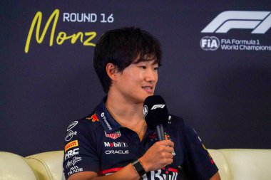  Yuki Tsunoda (JPN) - Oracle Red Bull Racing - Red Bull RB21 - Honda RBPT Formula 1 sırasında Gran Premio dItalia 2025 Monza Circuit, Lombardy, İtalya, 6-9 Eylül 2025 tarihleri arasında. 2025 FIA Formula 1 Dünya Şampiyonasının 16. raundu.