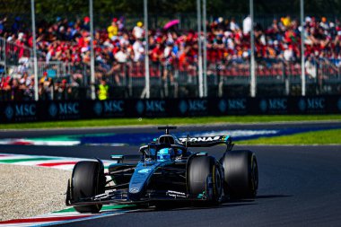  George Russell (GBR) - Mercedes-AMG PETRONAS F1 Takımı - Mercedes W16 - Mercedes E Performansı Formula 1 Pirelli Gran Premio dItalia 2025 Monza Circuit, Lombardy, İtalya, 6-9 Eylül 2025 tarihleri arasında. 