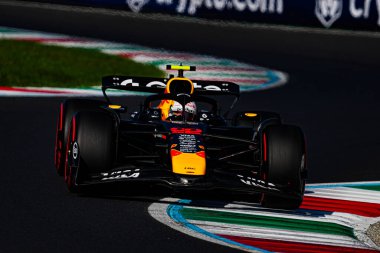  Yuki Tsunoda (JPN) - Oracle Red Bull Racing - Red Bull RB21 - Honda RBPT Formula 1 sırasında Gran Premio dItalia 2025 Monza Circuit, Lombardy, İtalya, 6-9 Eylül 2025 tarihleri arasında. 2025 FIA Formula 1 Dünya Şampiyonasının 16. raundu.