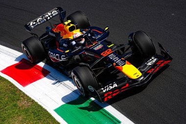  Yuki Tsunoda (JPN) - Oracle Red Bull Racing - Red Bull RB21 - Honda RBPT Formula 1 sırasında Gran Premio dItalia 2025 Monza Circuit, Lombardy, İtalya, 6-9 Eylül 2025 tarihleri arasında. 2025 FIA Formula 1 Dünya Şampiyonasının 16. raundu.