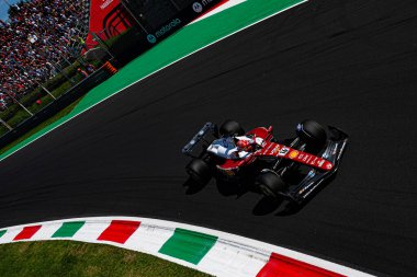  Charles Leclerc (MON) - Scuderia Ferrari - Ferrari SF-25 - Ferrari Formula 1 Pirelli Gran Premio dItalia 2025 tarihinde 6-9 Eylül 2025 tarihleri arasında İtalya 'nın Monza Pisti' nde gerçekleşti. 2025 FIA Formula 1 Dünya Şampiyonasının 16. raundu.