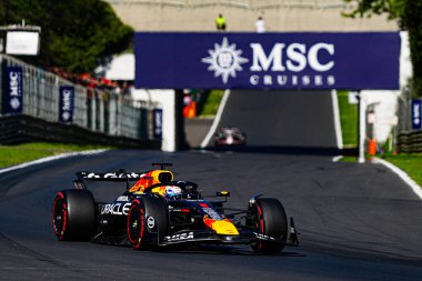  Max Verstappen (NED) - Oracle Red Bull Racing - Red Bull RB21 - Honda RBPT Formula 1 Pirelli Gran Premio dItalia 2025 Monza Circuit, Lombardy, İtalya, 6-9 Eylül 2025 tarihleri arasında. 2025 FIA Formula 1 Dünya Şampiyonası 'nın 16. raundu. 