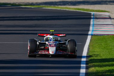  Oliver Bearman (GBR) - 6-9 Eylül 2025 tarihleri arasında İtalya 'nın Lombardy kentindeki Monza Pisti' nde düzenlenen Formula 1 Pirelli Gran Premio dItalia 2025 sırasında Haas F1 Takımı. 2025 FIA Formula 1 Dünya Şampiyonasının 16. raundu.