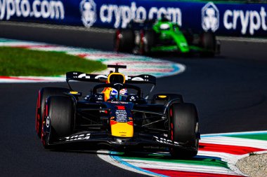  Max Verstappen (NED) - Oracle Red Bull Racing - Red Bull RB21 - Honda RBPT Formula 1 Pirelli Gran Premio dItalia 2025 Monza Circuit, Lombardy, İtalya, 6-9 Eylül 2025 tarihleri arasında. 2025 FIA Formula 1 Dünya Şampiyonasının 16. raundu.