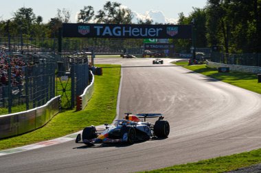 Isaac Hadjar (FRA) Visa Cash App RB F1 takımı Formula 1 sırasında Gran Premio dItalia 2025 Monza Circuit, Lombardy, İtalya 'da, 6-9 Eylül 2025 tarihleri arasında. 2025 FIA Formula 1 Dünya Şampiyonasının 16. raundu.