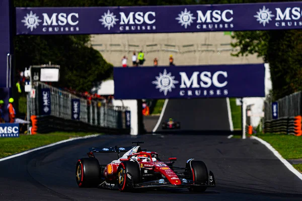  Charles Leclerc (MON) - Scuderia Ferrari - Ferrari SF-25 - Ferrari Formula 1 Pirelli Gran Premio dItalia 2025 tarihinde 6-9 Eylül 2025 tarihleri arasında İtalya 'nın Monza Pisti' nde gerçekleşti. 2025 FIA Formula 1 Dünya Şampiyonasının 16. raundu. 