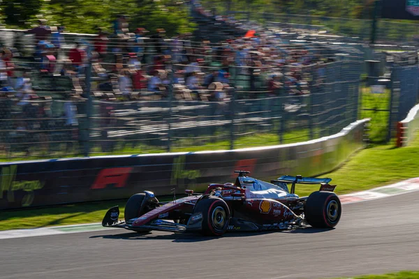  Charles Leclerc (MON) - Scuderia Ferrari - Ferrari SF-25 - Ferrari Formula 1 Pirelli Gran Premio dItalia 2025 tarihinde 6-9 Eylül 2025 tarihleri arasında İtalya 'nın Monza Pisti' nde gerçekleşti. 2025 FIA Formula 1 Dünya Şampiyonasının 16. raundu.