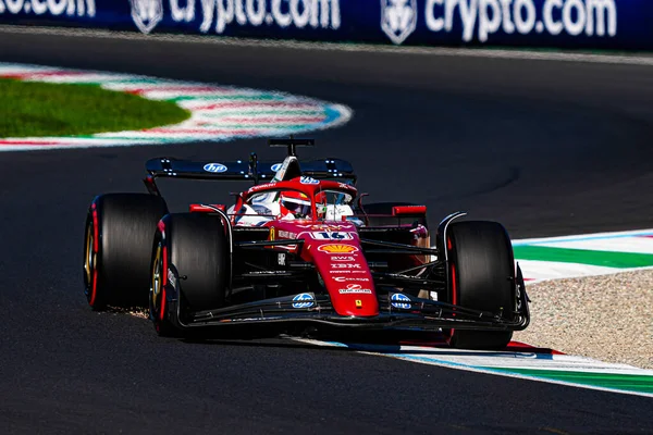  Charles Leclerc (MON) - Scuderia Ferrari - Ferrari SF-25 - Ferrari Formula 1 Pirelli Gran Premio dItalia 2025 tarihinde 6-9 Eylül 2025 tarihleri arasında İtalya 'nın Monza Pisti' nde gerçekleşti. 2025 FIA Formula 1 Dünya Şampiyonasının 16. raundu. 