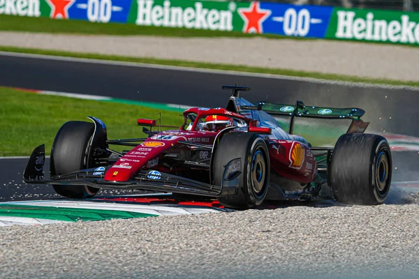  Charles Leclerc (MON) - Scuderia Ferrari - Ferrari SF-25 - Ferrari Formula 1 Pirelli Gran Premio dItalia 2025 tarihinde 6-9 Eylül 2025 tarihleri arasında İtalya 'nın Monza Pisti' nde gerçekleşti. 2025 FIA Formula 1 Dünya Şampiyonasının 16. raundu. 