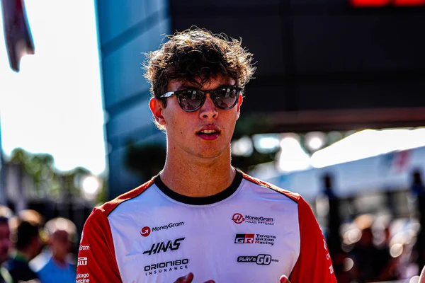  Oliver Bearman (GBR) - 6-9 Eylül 2025 tarihleri arasında İtalya 'nın Lombardy kentindeki Monza Pisti' nde düzenlenen Formula 1 Pirelli Gran Premio dItalia 2025 sırasında Haas F1 Takımı. 2025 FIA Formula 1 Dünya Şampiyonasının 16. raundu.