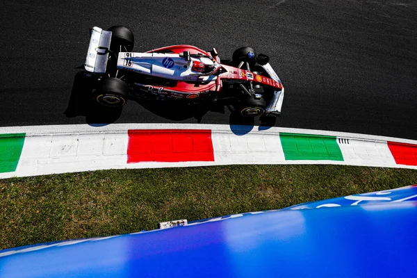  Charles Leclerc (MON) - Scuderia Ferrari - Ferrari SF-25 - Ferrari Formula 1 Pirelli Gran Premio dItalia 2025 tarihinde 6-9 Eylül 2025 tarihleri arasında İtalya 'nın Monza Pisti' nde gerçekleşti. 2025 FIA Formula 1 Dünya Şampiyonasının 16. raundu.