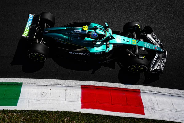  Fernando Alonso (ESP) - Aston Martin Aramco F1 Takımı - Aston Martin AMR25 - Mercedesduring the Formula 1 Pirelli Gran Premio dItalia 2025, Monza Pisti, Lombardy, İtalya, 6-9 Eylül 2025. 