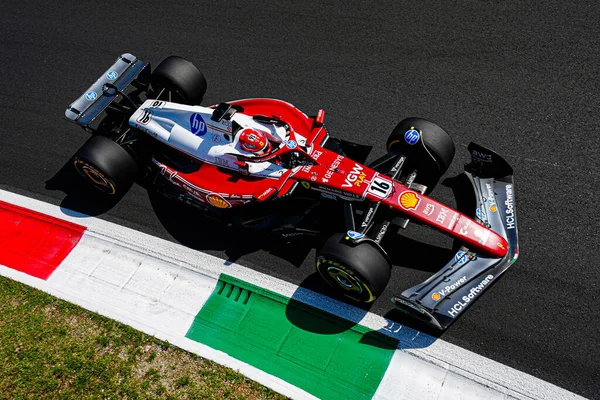  Charles Leclerc (MON) - Scuderia Ferrari - Ferrari SF-25 - Ferrari Formula 1 Pirelli Gran Premio dItalia 2025 tarihinde 6-9 Eylül 2025 tarihleri arasında İtalya 'nın Monza Pisti' nde gerçekleşti. 2025 FIA Formula 1 Dünya Şampiyonasının 16. raundu.