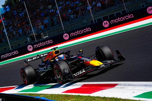  Max Verstappen (NED) - Oracle Red Bull Racing - Red Bull RB21 - Honda RBPT Formula 1 Pirelli Gran Premio dItalia 2025 Monza Circuit, Lombardy, İtalya, 6-9 Eylül 2025 tarihleri arasında. 2025 FIA Formula 1 Dünya Şampiyonasının 16. raundu.