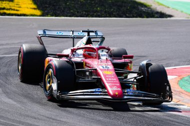  Charles Leclerc (MON) - Scuderia Ferrari - Ferrari SF-25 - Ferrari Formula 1 Pirelli Gran Premio dItalia 2025 tarihinde 6-9 Eylül 2025 tarihleri arasında İtalya 'nın Monza Pisti' nde gerçekleşti. 2025 FIA Formula 1 Dünya Şampiyonasının 16. raundu.