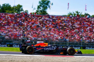  Max Verstappen (NED) - Oracle Red Bull Racing - Red Bull RB21 - Honda RBPT Formula 1 Pirelli Gran Premio dItalia 2025 Monza Circuit, Lombardy, İtalya, 6-9 Eylül 2025 tarihleri arasında. 2025 FIA Formula 1 Dünya Şampiyonasının 16. raundu.