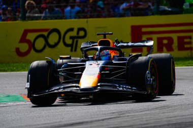  Max Verstappen (NED) - Oracle Red Bull Racing - Red Bull RB21 - Honda RBPT Formula 1 Pirelli Gran Premio dItalia 2025 Monza Circuit, Lombardy, İtalya, 6-9 Eylül 2025 tarihleri arasında. 2025 FIA Formula 1 Dünya Şampiyonasının 16. raundu.