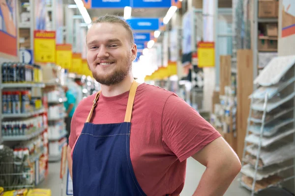 Mosolygó Szakállas Eladó Építési Super Store — Stock Fotó