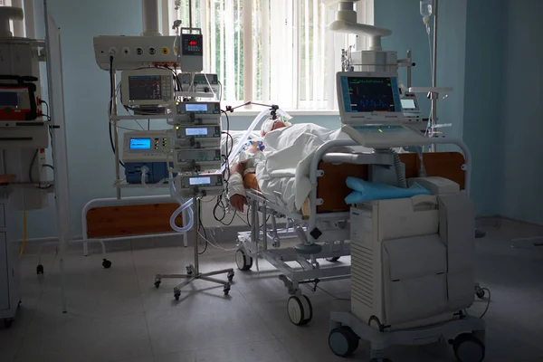 Intubated pacjenta z STEMI w oddziale intensywnej opieki, Iabp — Zdjęcie stockowe