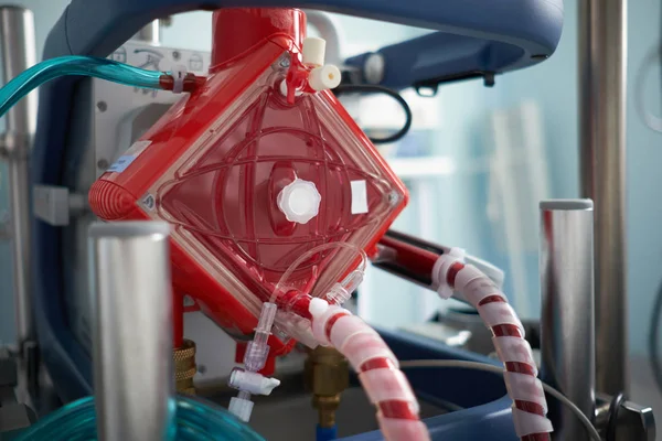 Máquina de trabajo ecmo en el departamento de cuidados intensivos — Foto de Stock