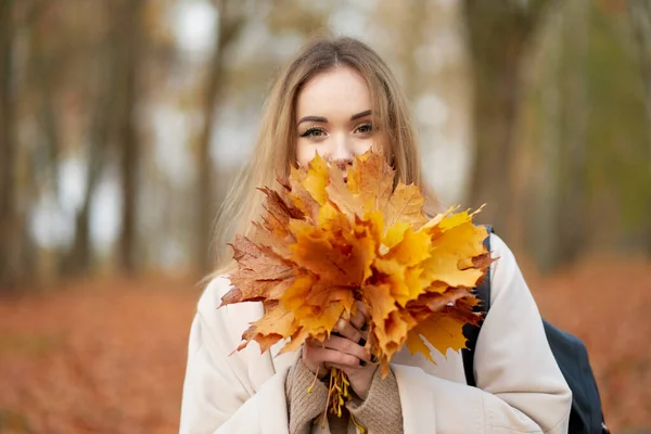 Autumn Portrait Beautiful Stylish Blonde Girl Bouquet Maple Leaves Face — Stock Photo, Image