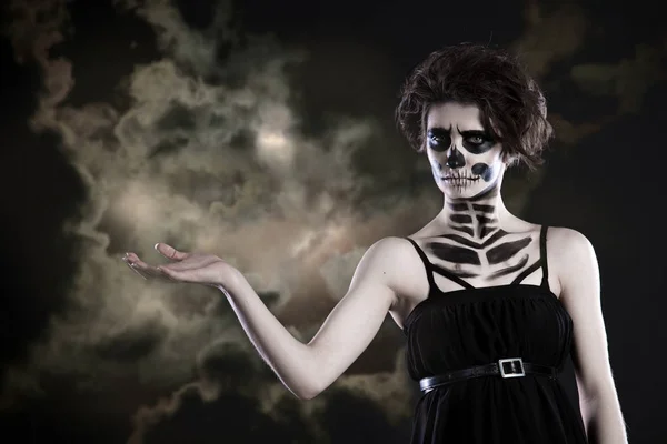Ung Kvinna Dag Döda Mask Skalle Ansikte Konst Halloween Ansikte — Stockfoto