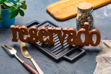 Tablo ayarı ile ayrılmış oturum restoranda