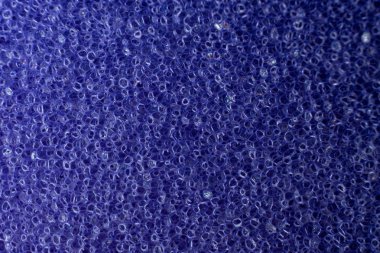 Bezin koyu siyah-mor yüzeyi