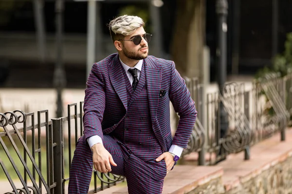 Business Man Glasses Violet Luxery Three Piece Suit Bow Tie — Stock Photo, Image