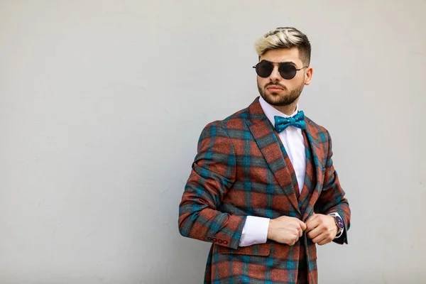 Handsome Young Businessman Checking Time His Wristwatch Man Wearing Luxery — Stock Photo, Image