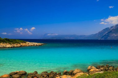  Türkiye, Bodrum ve Marmaris - gezi, seyahat, tatil ve eğlence için güzel bir yer yakınında'Ege Denizi'nde pitoresk Kleopatra Plajı
