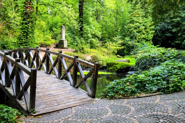 Mooie Houten Bruggetje Rivier Het Park Van Sofia Uman Oekraïne — Stockfoto