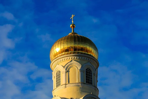 Hermosa Cúpula Dorada Catedral Ortodoxa Cristiana Catedral Santísima Trinidad Dnipro — Foto de Stock