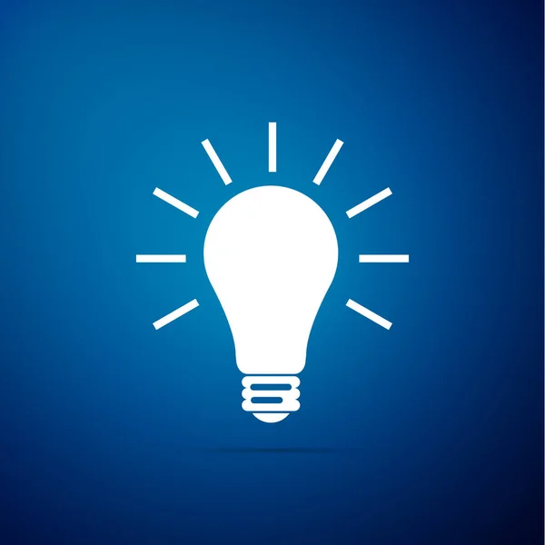 Glühbirnen-Symbol isoliert auf blauem Hintergrund. flache Bauweise. Vektorillustration — Stockvektor