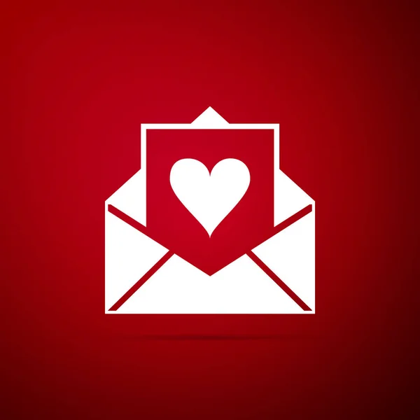 Sobre con el icono del corazón de San Valentín aislado sobre fondo rojo. Carta de amor y romance. Diseño plano. Ilustración vectorial — Vector de stock