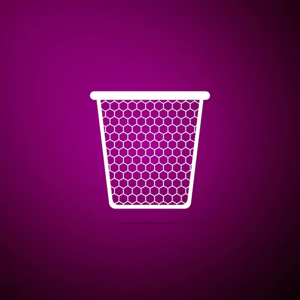 Trash can icon isolated on purple background. Flat design. Vector Illustration — Stockvector