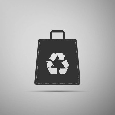 Kağıt alışveriş çantası gri arka plan üzerinde izole geri dönüşüm sembolü simgesi olan. Düz tasarım. Vektör çizim