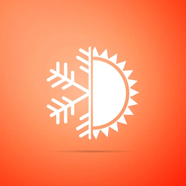 Símbolo frío y caliente. Icono de sol y copo de nieve aislado sobre fondo naranja. Símbolo de invierno y verano. Diseño plano. Ilustración vectorial — Archivo Imágenes Vectoriales