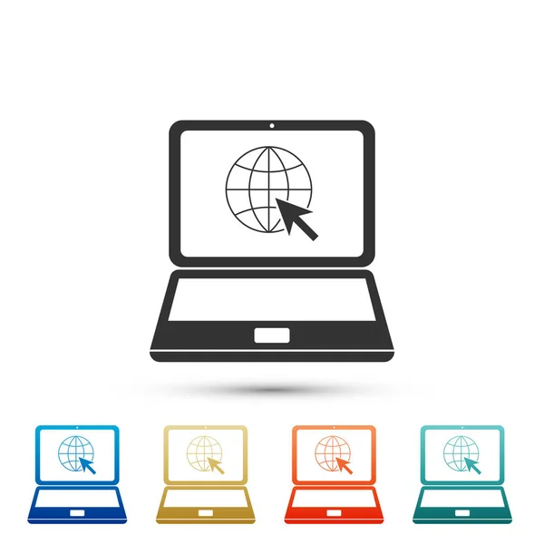 Webseite auf Laptop-Bildschirm-Symbol auf weißem Hintergrund isoliert. Laptop mit Globus und Cursor. Symbol für das World Wide Web. Elemente in farbigen Symbolen setzen. flache Bauweise. Vektorillustration — Stockvektor