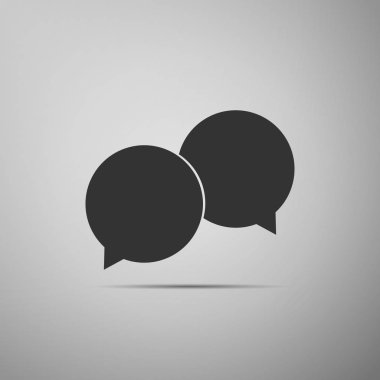 Boş konuşma kabarcıklar simgesinin üzerinde gri arka plan izole. Düz tasarım. Vektör çizim