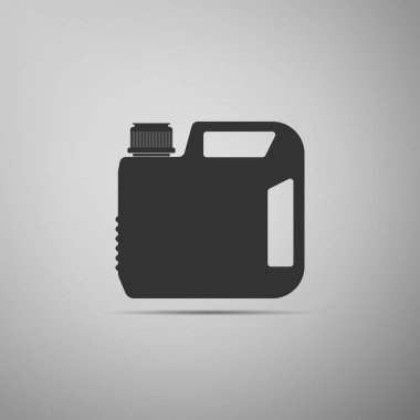 Plastik kutu gri arka plan üzerinde izole motor makine yağı simgesi. Petrol galon. Yağ değiştirmek servis ve onarım. Motor yağı işareti. Düz tasarım. Vektör çizim