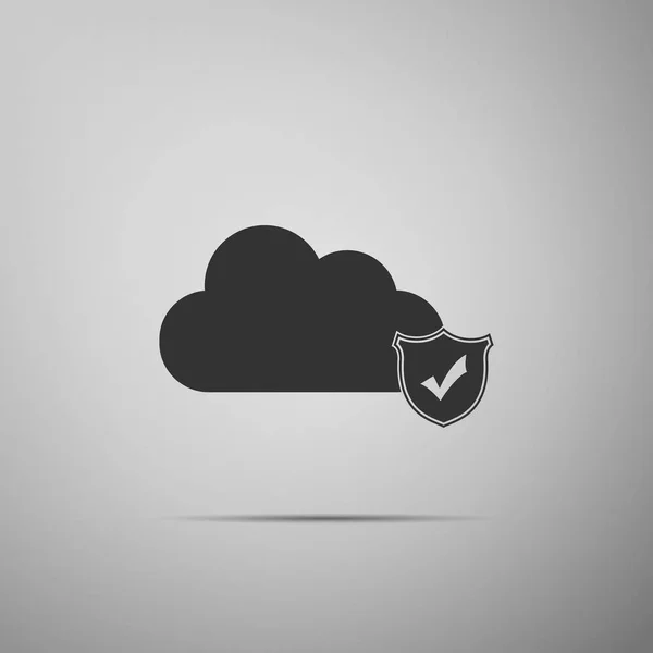 Nube y escudo con icono de marca de verificación aislado sobre fondo gris. Protección de datos de almacenamiento en la nube. Seguridad, seguridad, protección, concepto de privacidad. Computación en nube. Diseño plano. Ilustración vectorial — Vector de stock