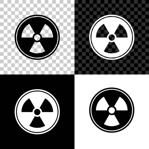 黒、白、透明の背景に隔離された放射性アイコン。放射性毒性記号放射線ハザードサイン。ベクトルイラストレーション — ストックベクタ