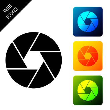 Beyaz arka planda yalıtılmış kamera deklanşör simgesi. Simgeleri renkli kare düğmeleri ayarlayın. Vektör İllüstrasyonu