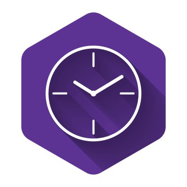 Beyaz Saat simgesi uzun gölgeli. Zaman sembolü. Mor altıgen düğmesi. Vektör İllüstrasyonu