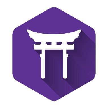 Beyaz Japon Kapı simgesi uzun gölgeli izole edilmiş. Torii kapı işareti. Geleneksel Japon klasik geçit sembolü. Mor altıgen düğmesi. Vektör İllüstrasyonu