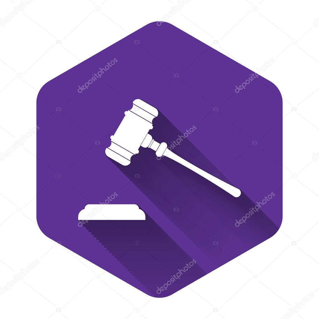 White Judge gavel icon isolated with long shadow. Gavel for adjudication of sentences and bills, court, justice, with a stand. Auction hammer symbol. Purple hexagon button. Vector Illustration