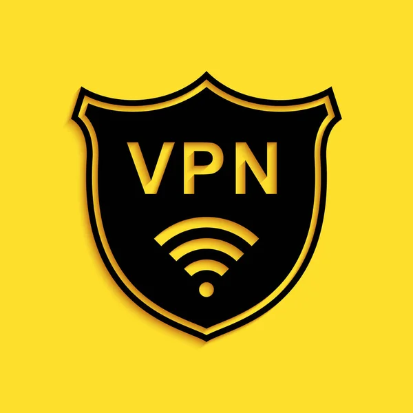 VPNとWiFiワイヤレスインターネットネットワークアイコンが黄色の背景に隔離されたブラックシールド。VPNは安全を保護します。セキュリティのための仮想プライベートネットワーク。長い影のスタイル。ベクトル — ストックベクタ